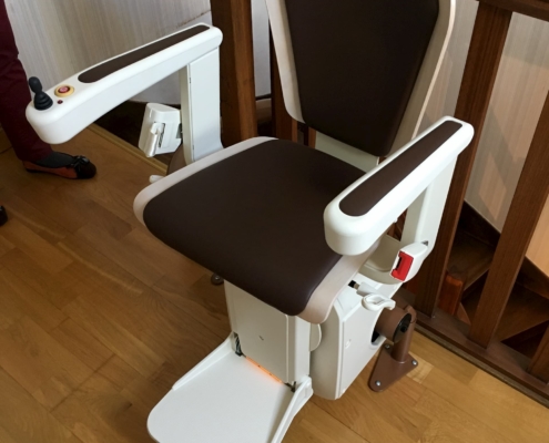 monte escalier courbe installe sur avrille