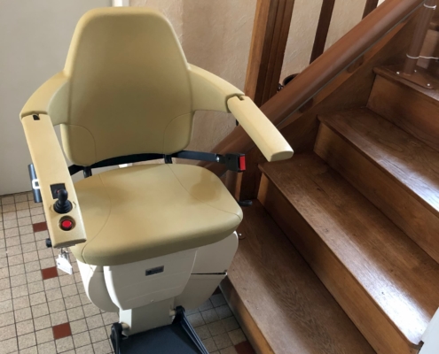 Monte escalier courbe sur Angers