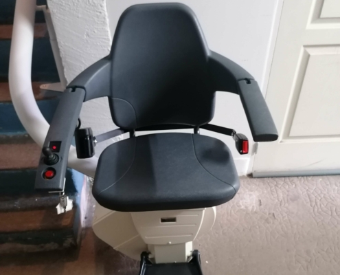 Monte escalier courbe Handicare à Longué Jumelle