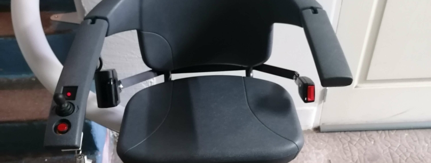 Monte escalier courbe Handicare à Longué Jumelle