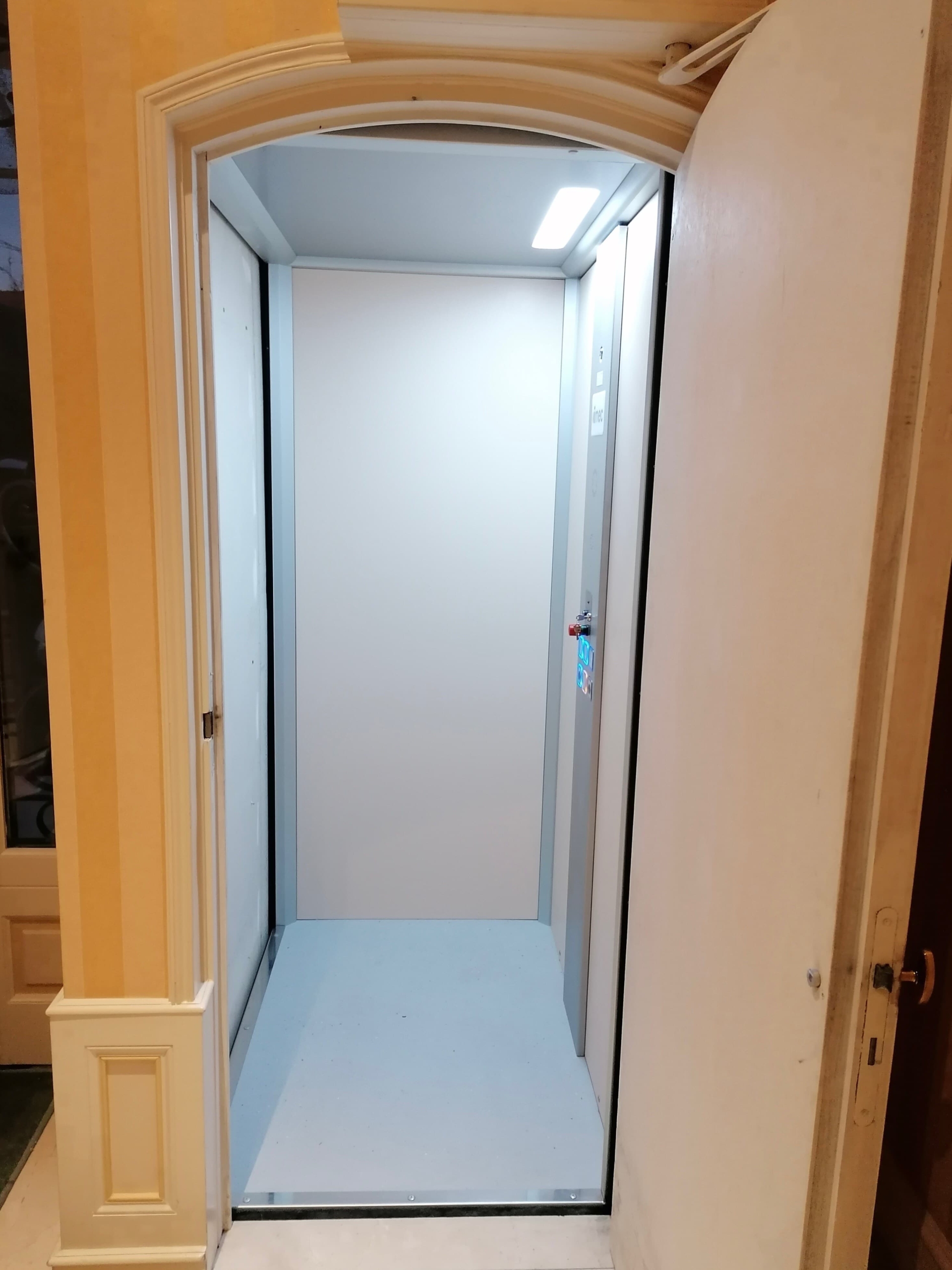 Élévateur privatif 2 niveaux sur Angers