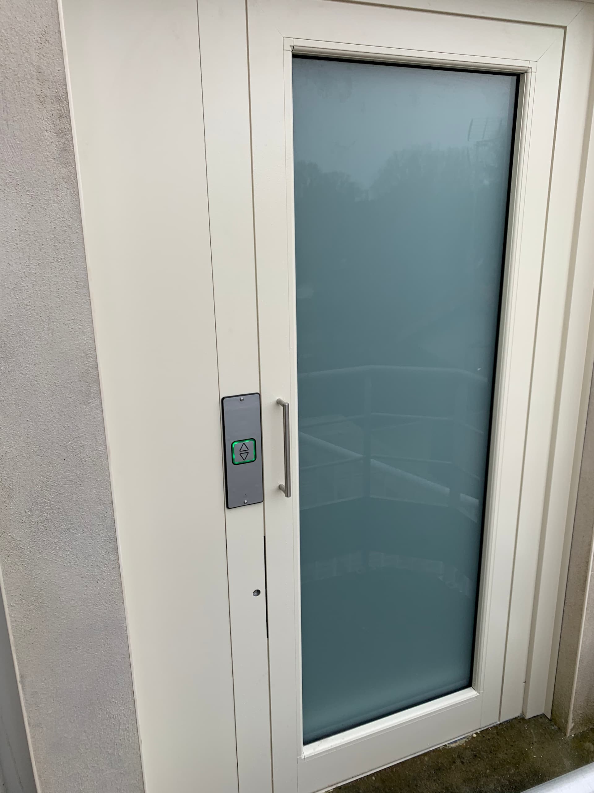 Installation d’un élévateur privatif 2 niveaux sur la commune de Pornic