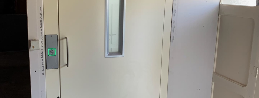 Fourniture et pose d’un élévateur privatif 2 niveaux sur la commune de Longué-Jumelles