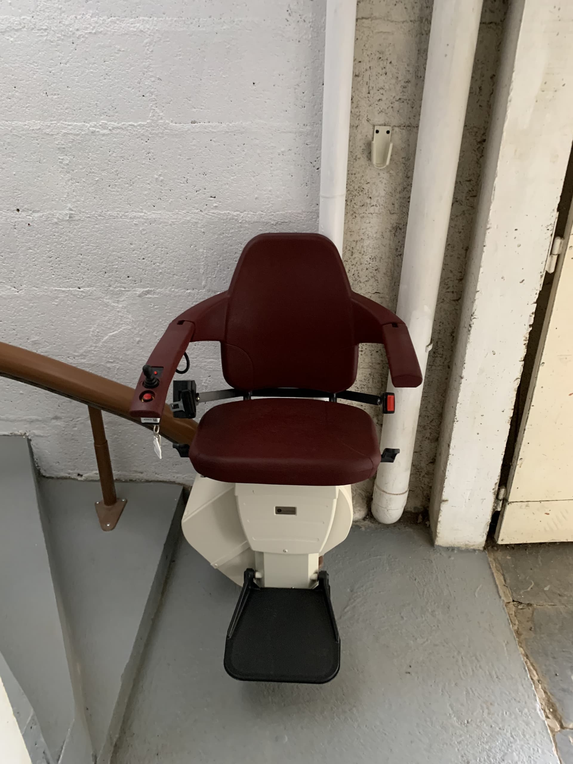 Monte-escalier courbe sur la commune de Segré